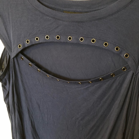 L Rock & Republic Blue Cold Shoulder Peekaboo Top - Picture 4 of 7
